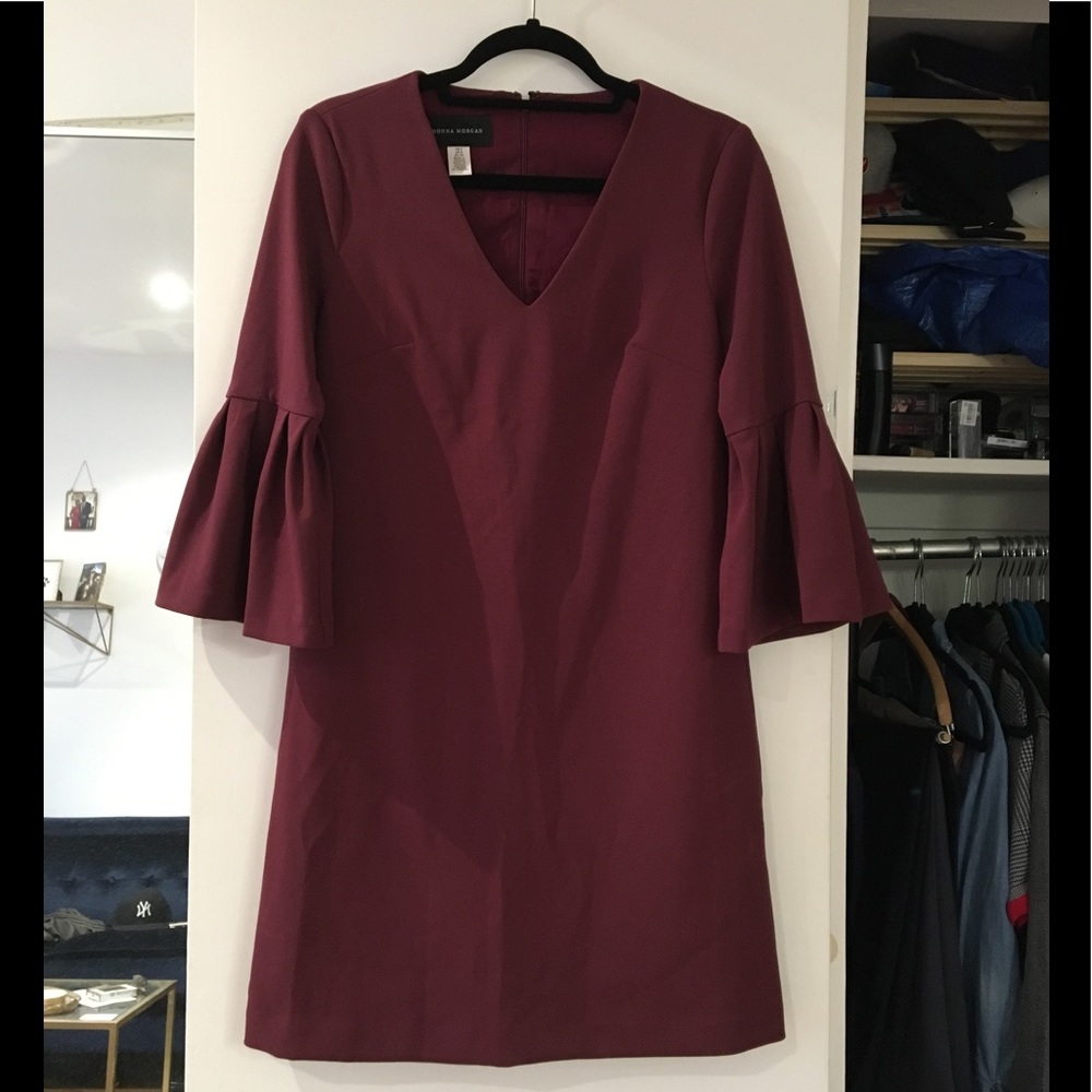 Donna morgan 3/4 belle sleeve shift dress